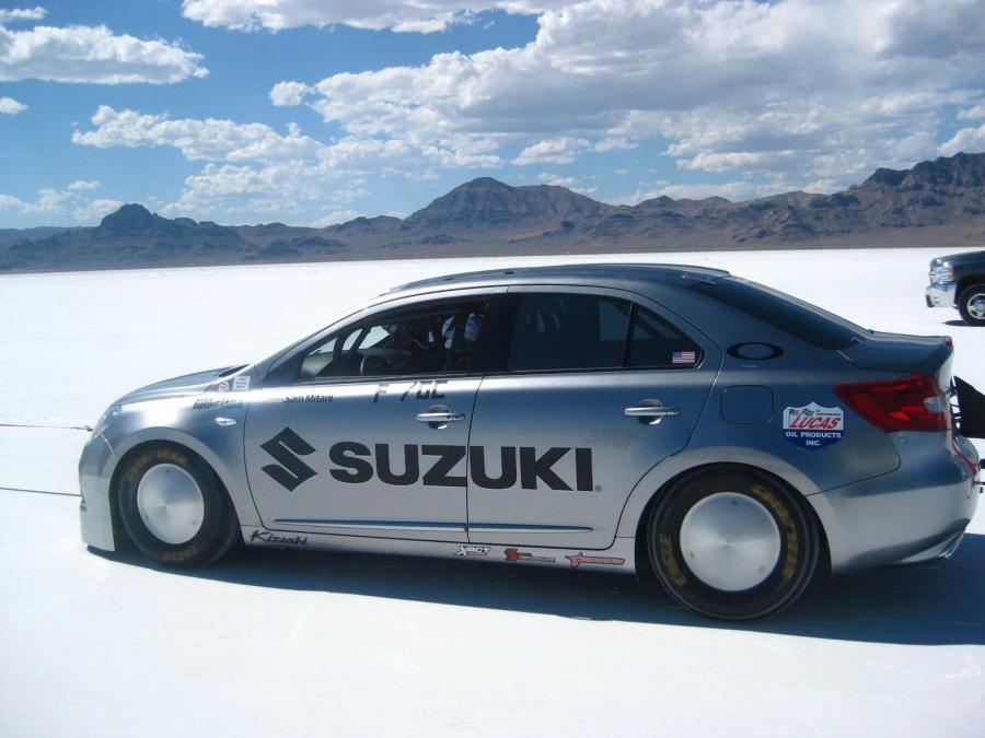  Suzuki Kizashi Bonneville Special 2010 года  (фото 13 из 18)